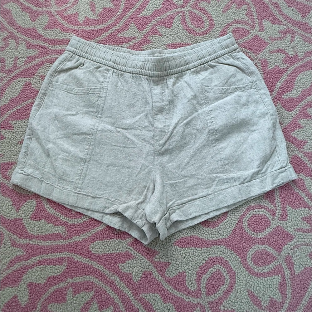 Old Navy Women's High Waist Light Gray Shorts